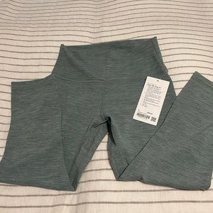 NWT Lululemon align crop 21 inch
